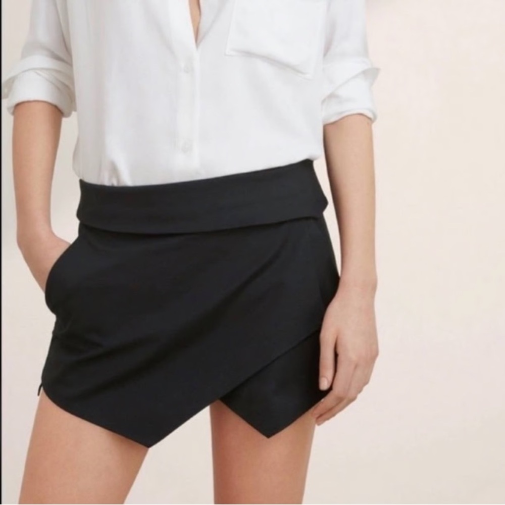 Aritzia Skort (Berklee Talula) Size 8